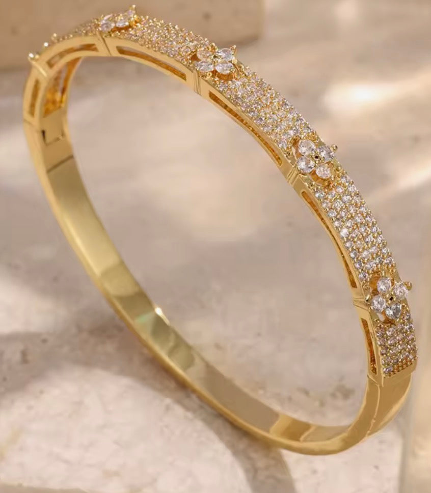 Gold collar, crystal bracelet sterling silver
